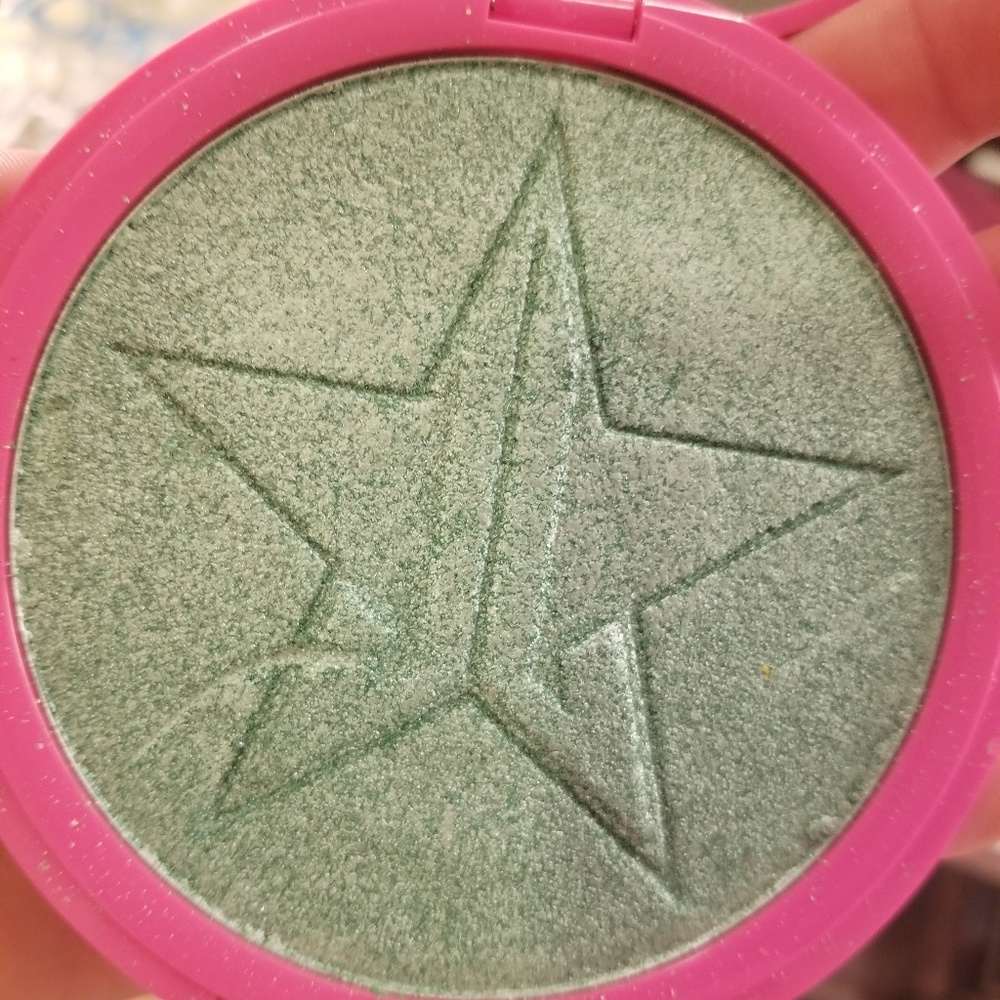 Jeffree Star highlighter mint condition